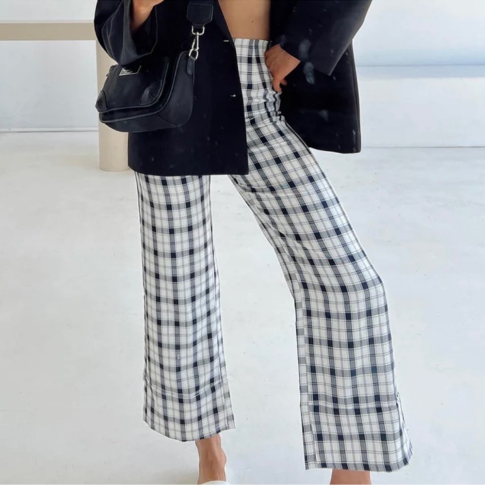 Princess Polly plaid cropped pant in Black and white  6 - Picture 2 of 8